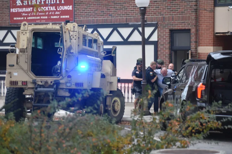 Man in custody after active law enforcement incident downtown